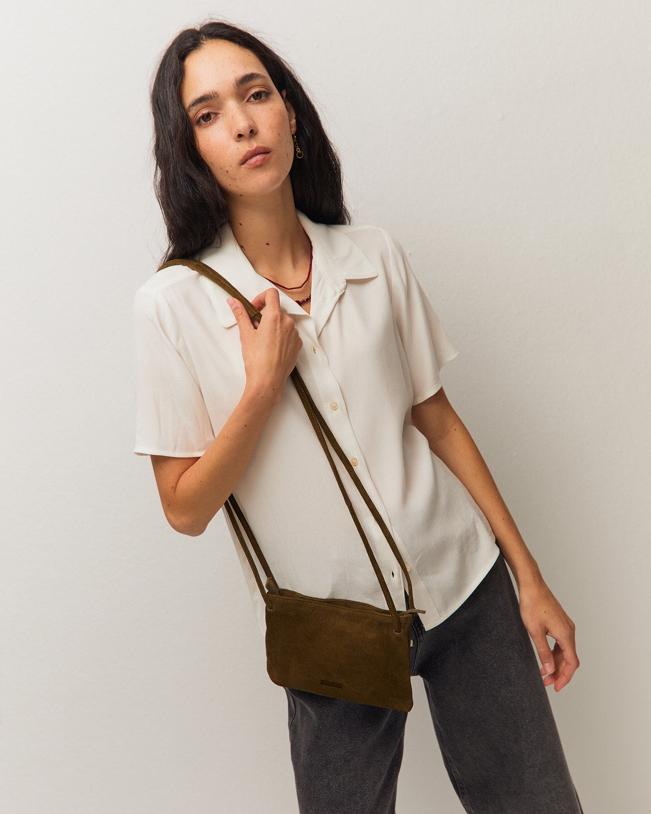 Bolso pequeño de ante