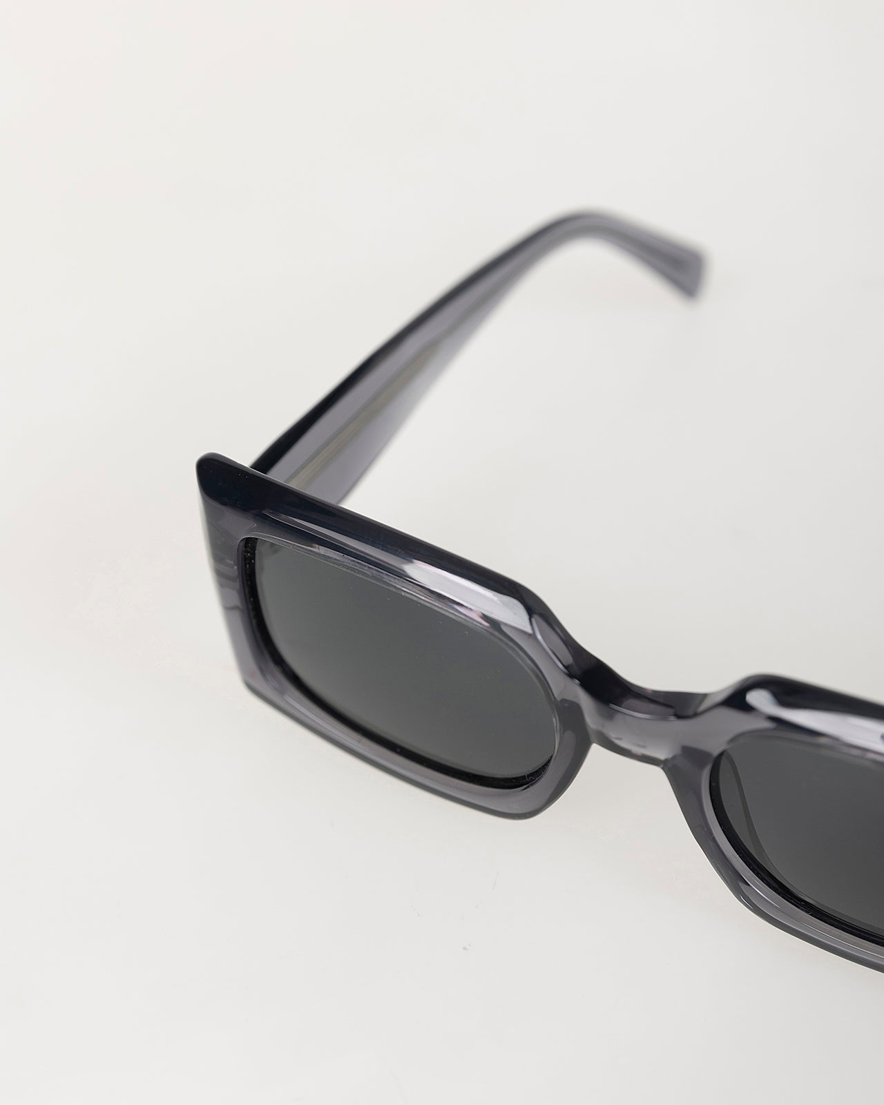 Rectangular sunglasses