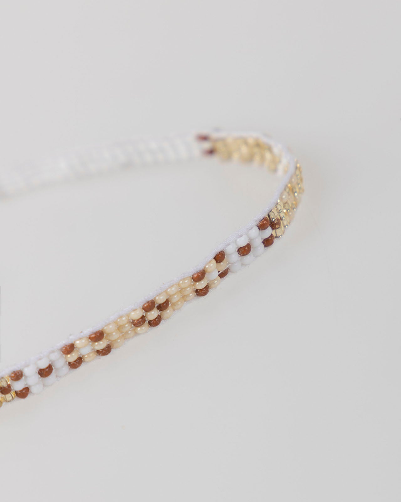 Thin choker