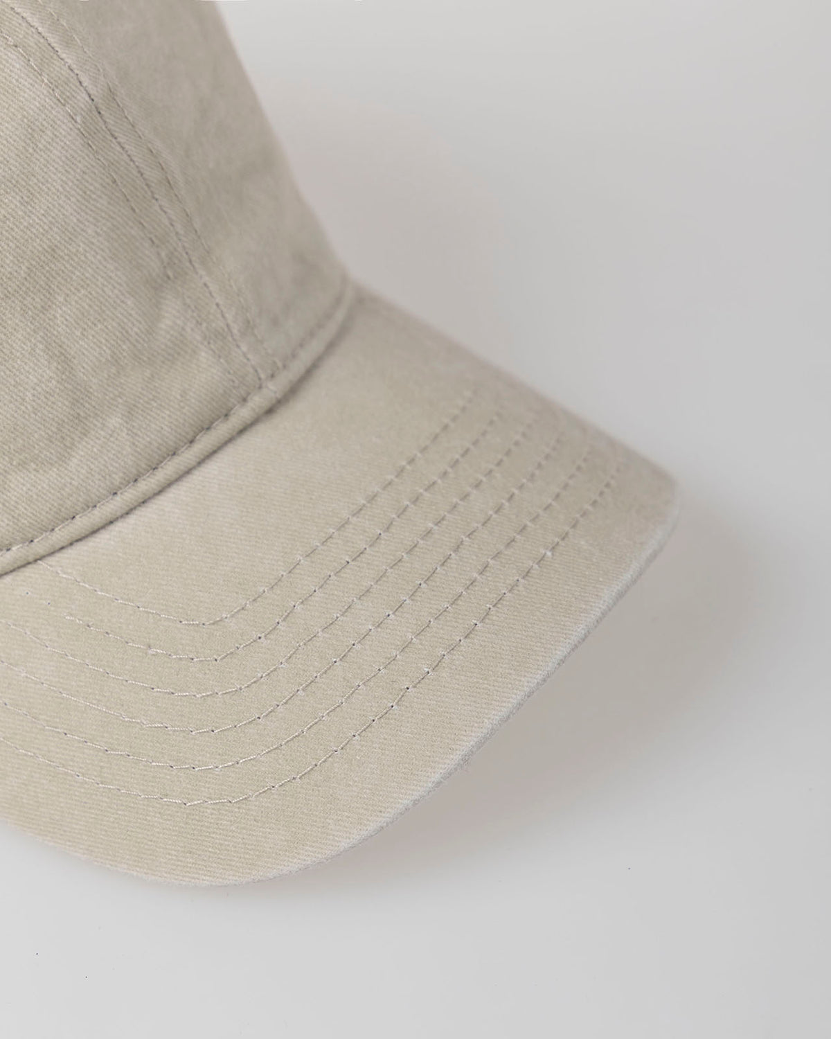 Gorra efecto tintura degastada