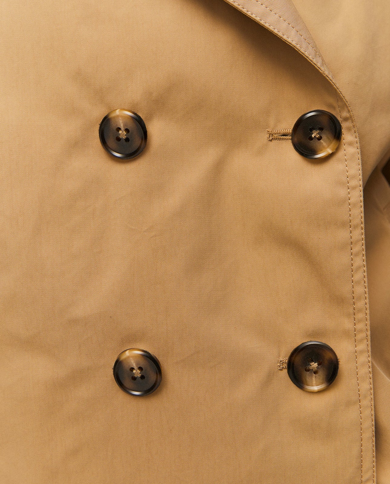 Trench corto