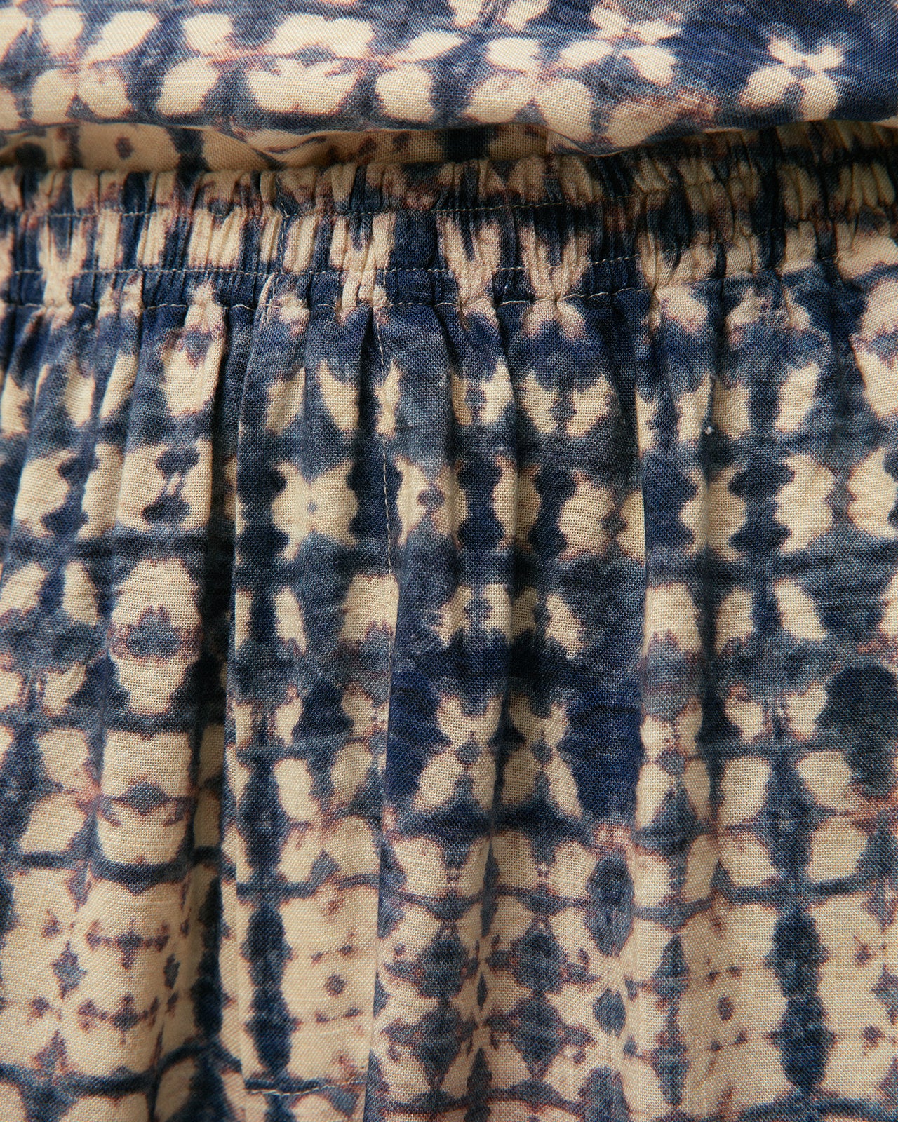 Short estampado tie dye