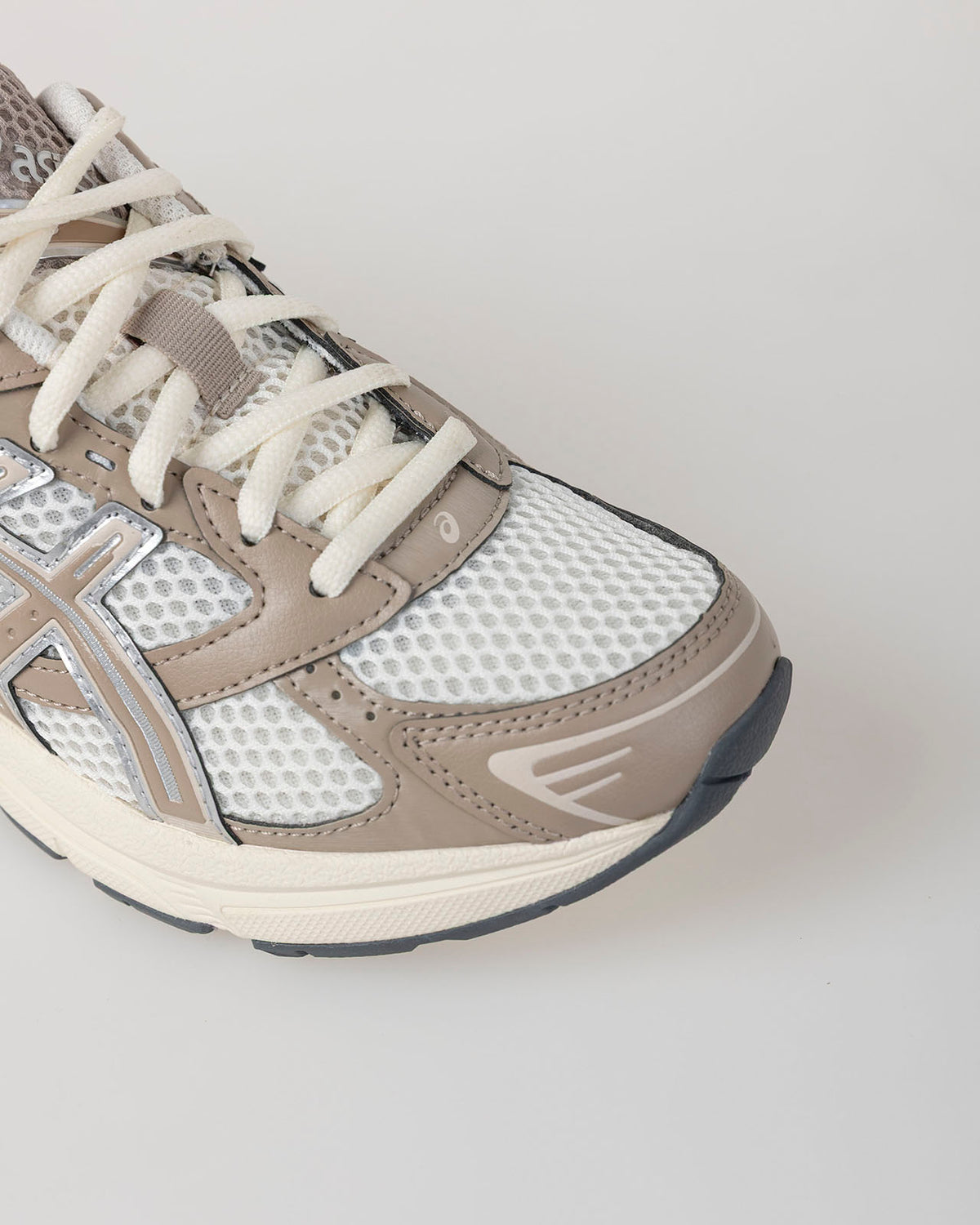 Zapatilla Asics marrón Gel-1130