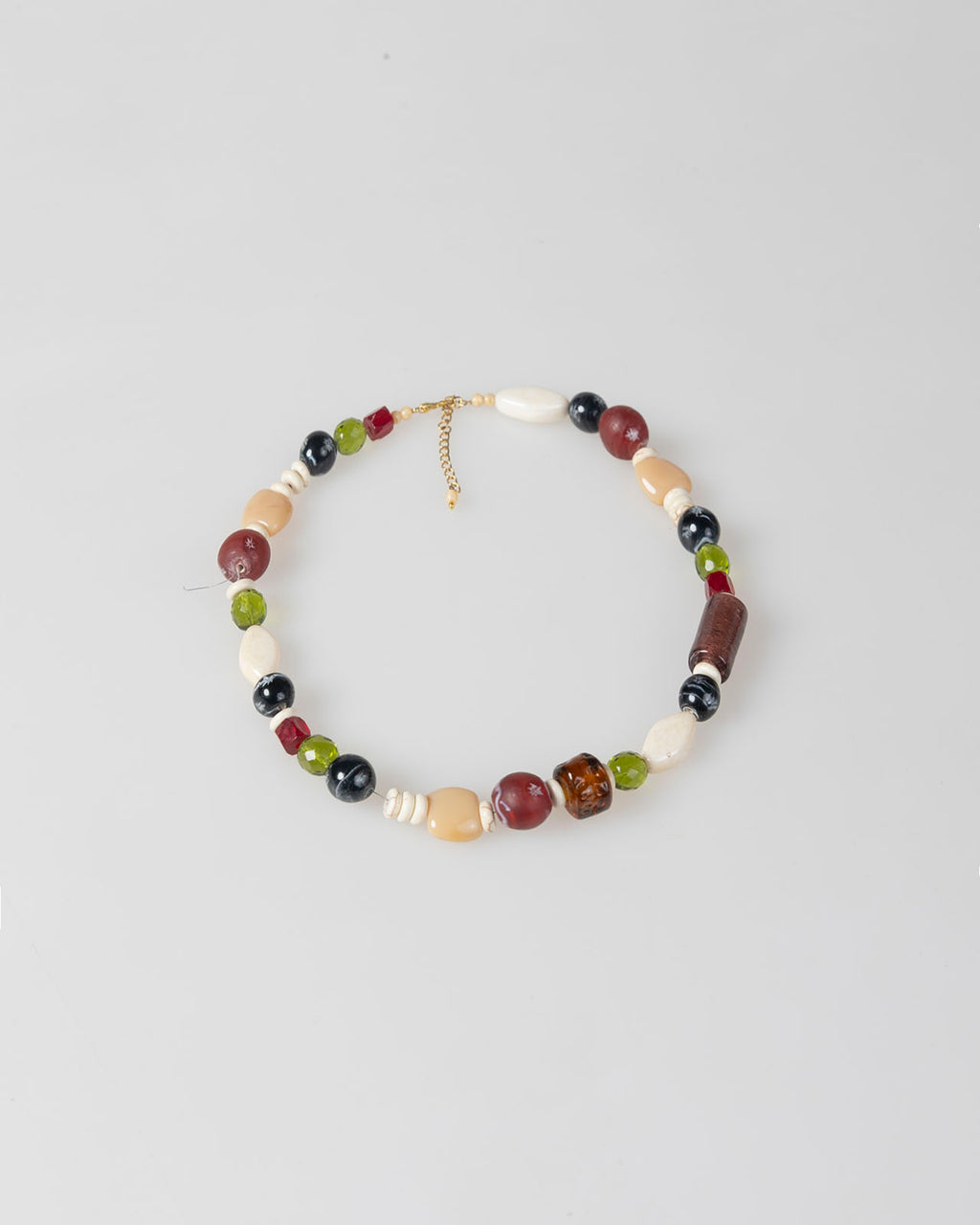 Collar combinado con diferentes piedras