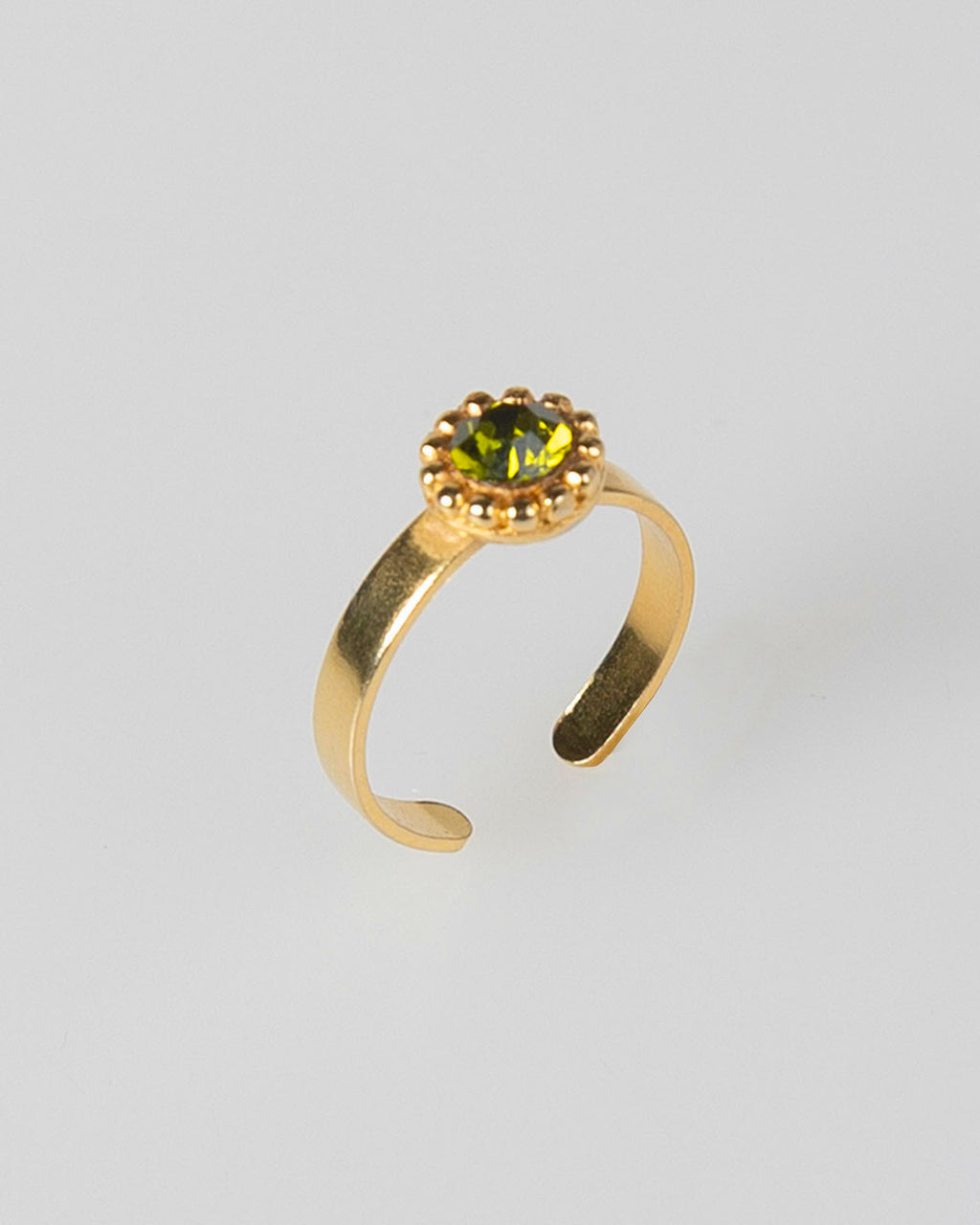 Anillo con piedra verde