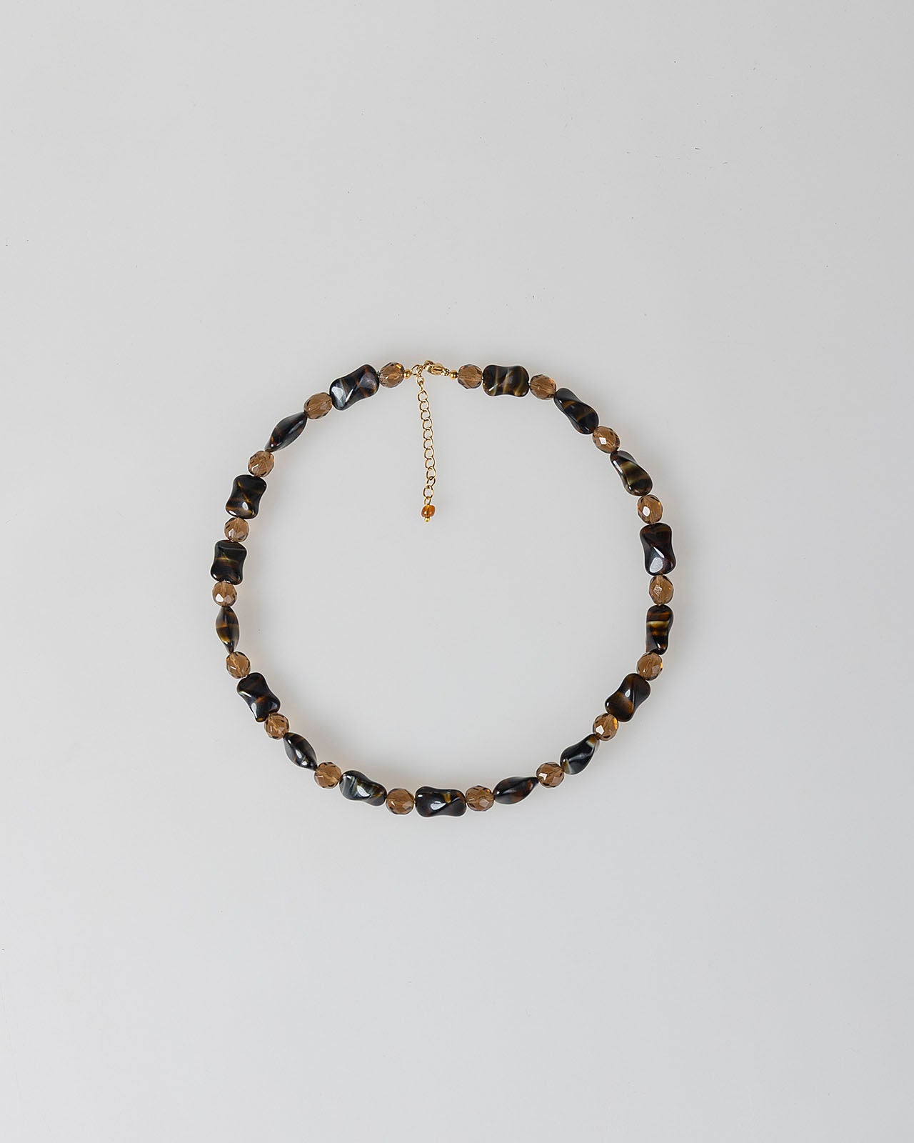 Collar piedras  marrón