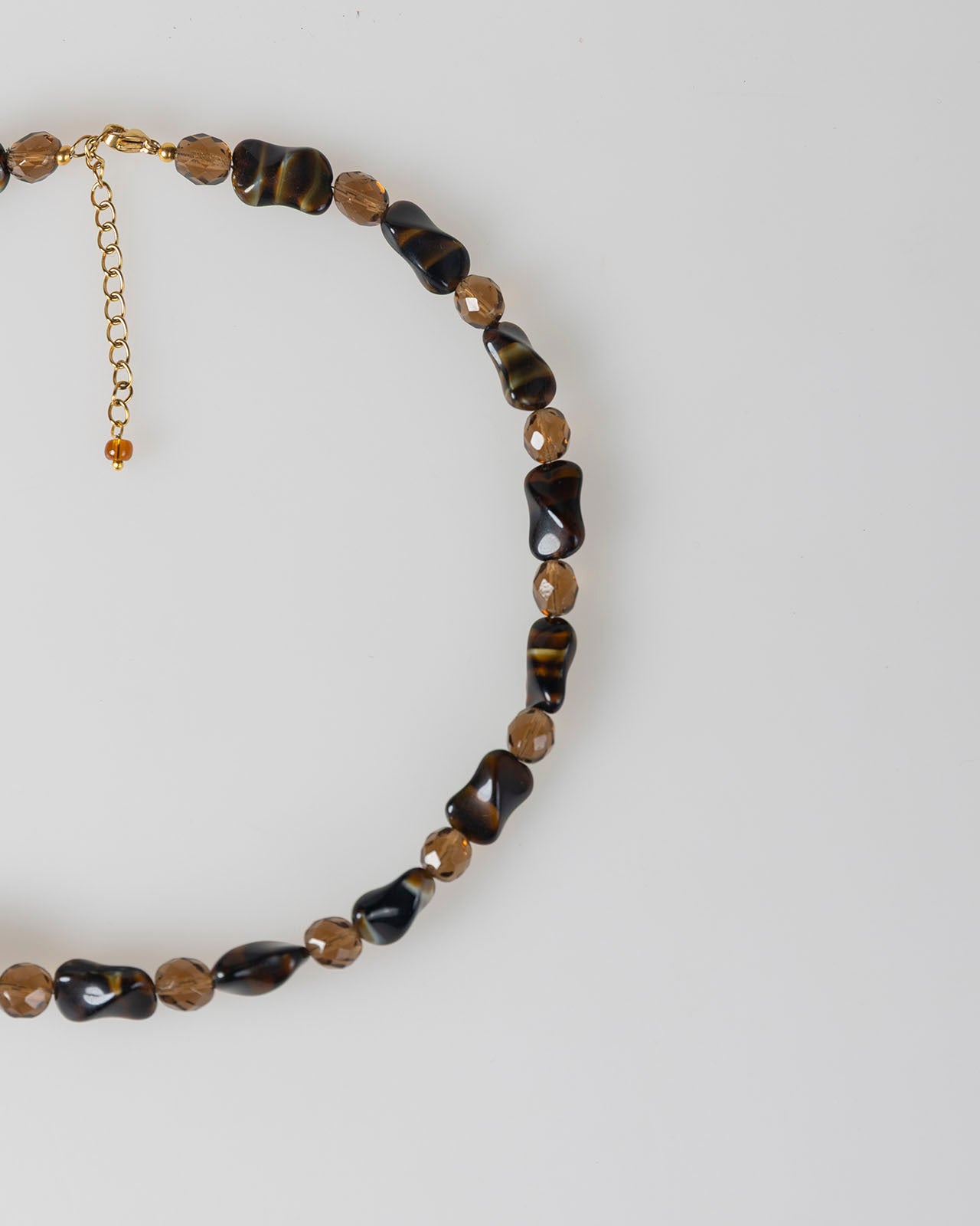 Collar piedras  marrón
