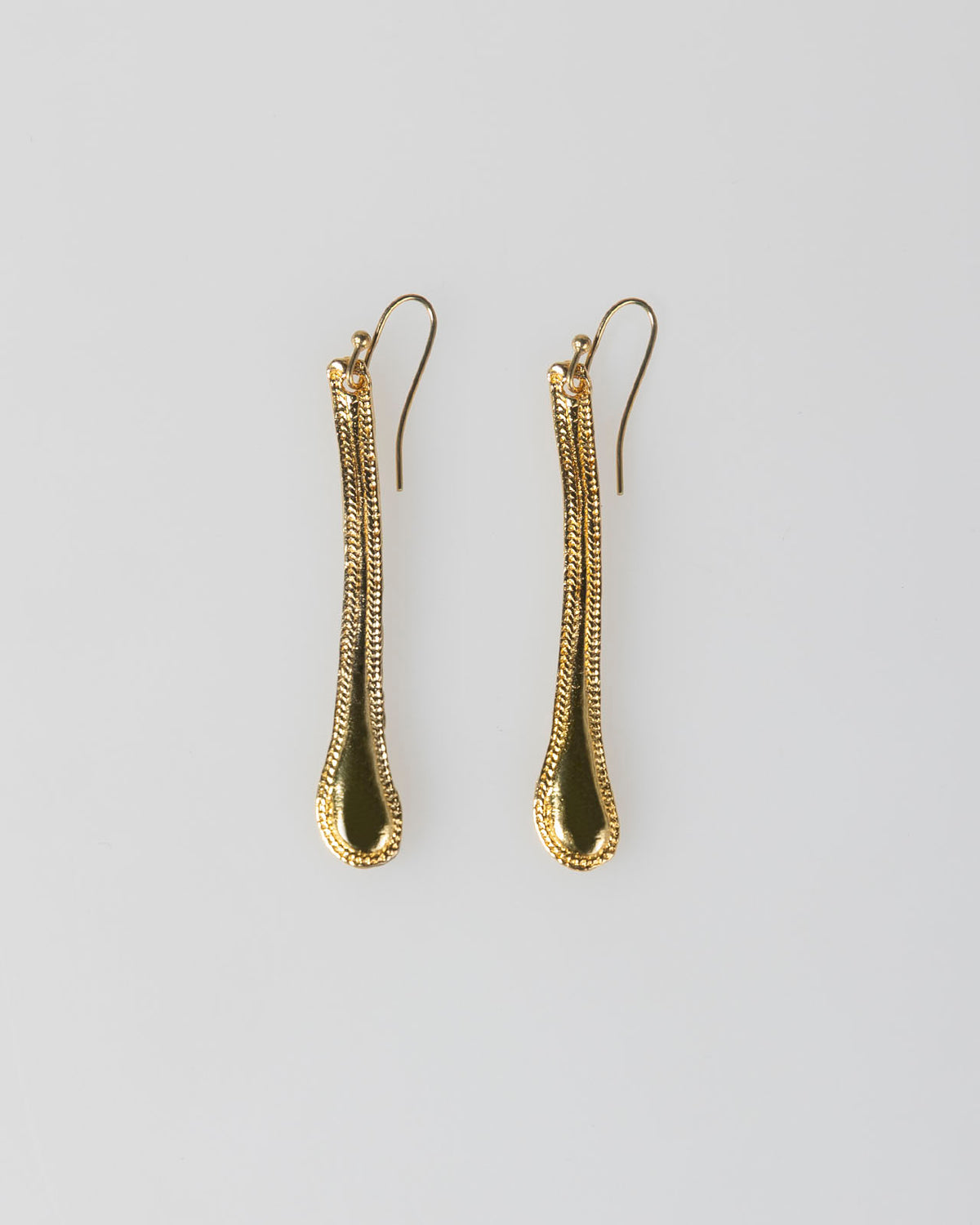 Pendientes largos oro