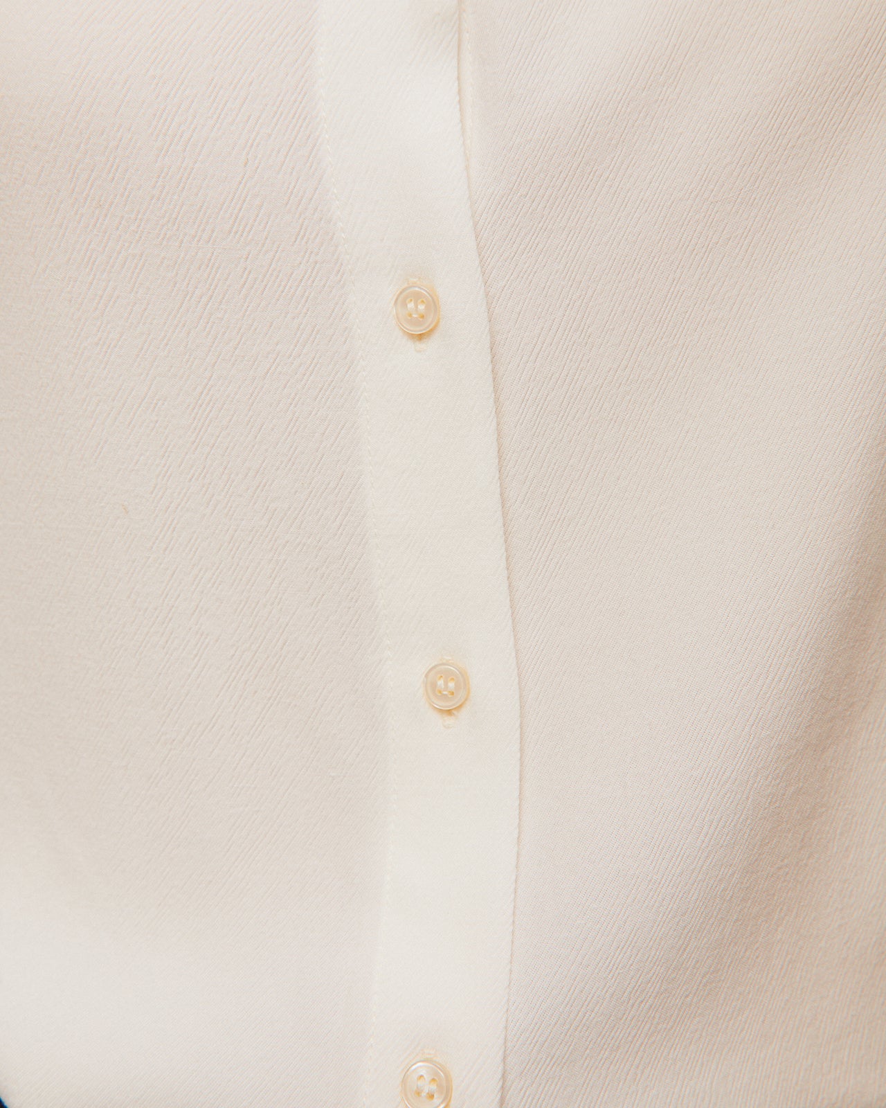 Camisa de manga corta cuello camisero redondo