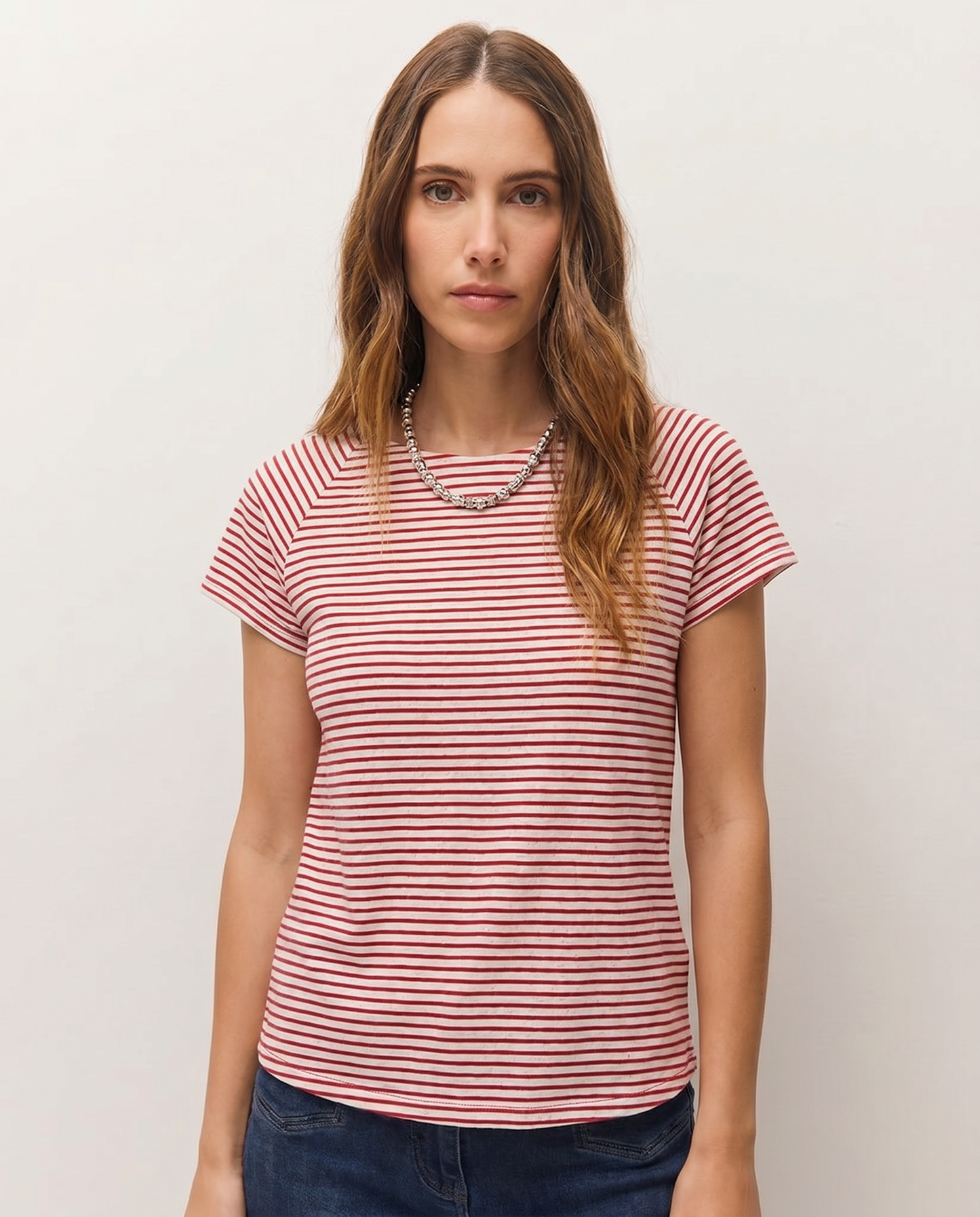 Reglan sleeve T-shirt with flared hem