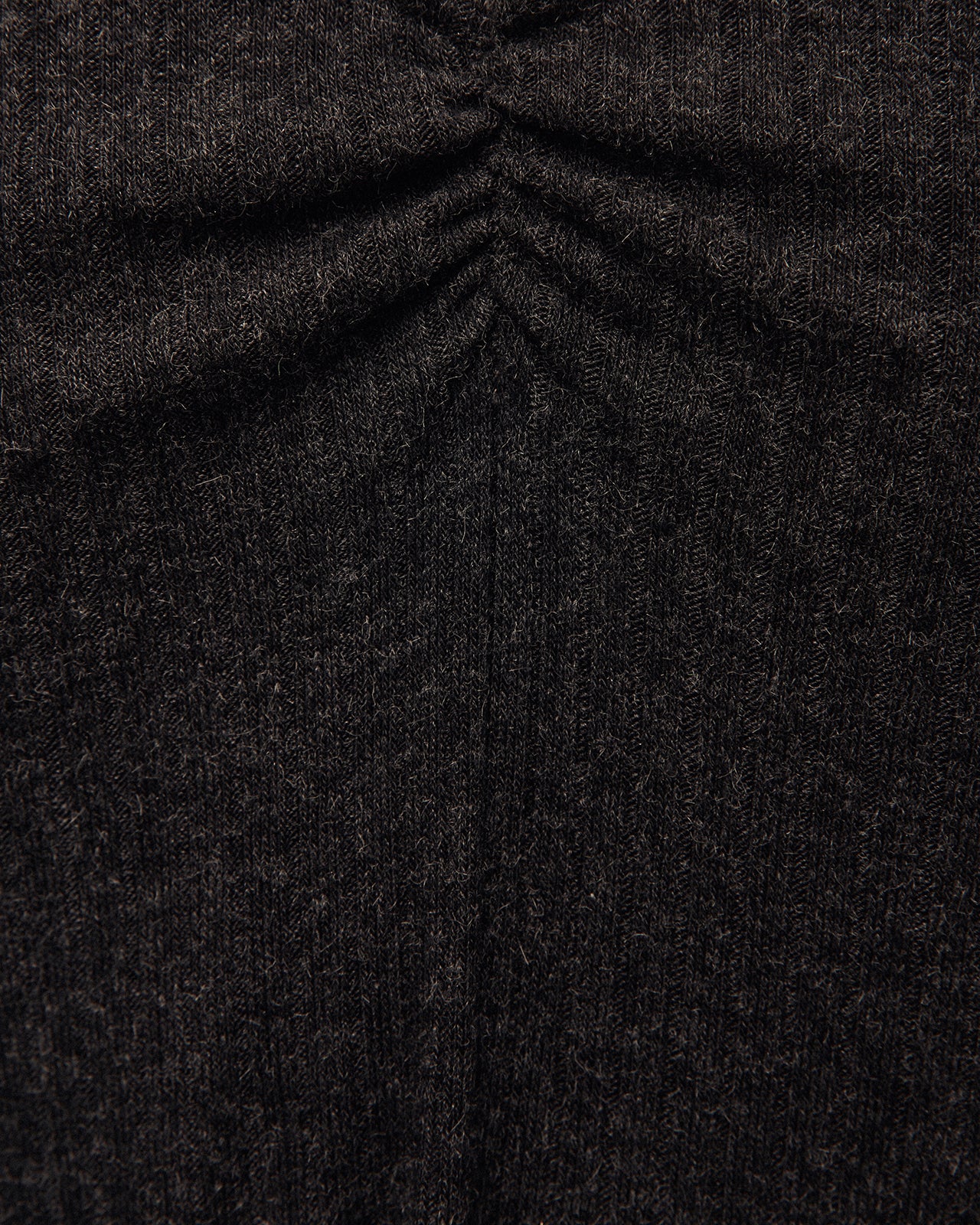 Camiseta de canalé con frunce en escote