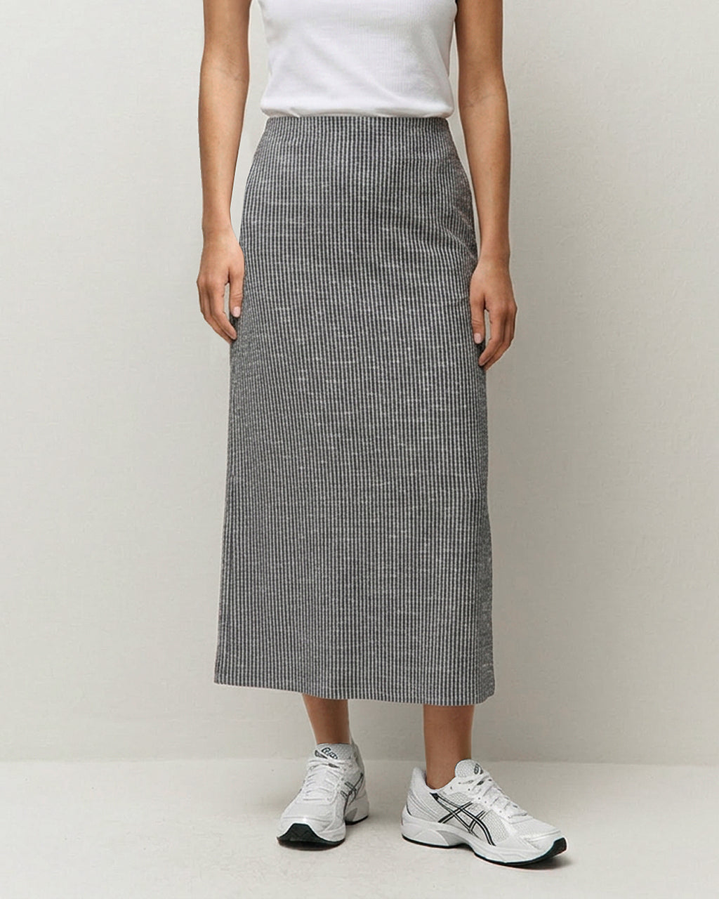 Falda midi canalé