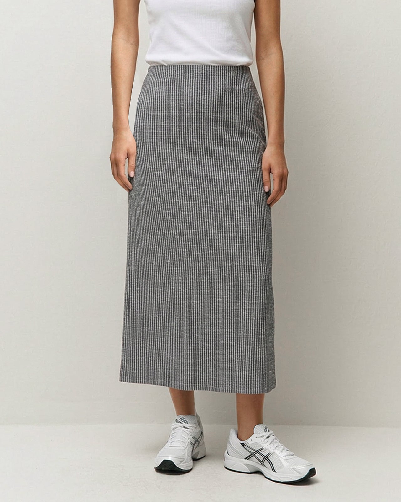 Falda midi canalé