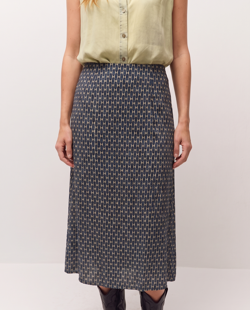 Falda midi con un estampado gemoétrico