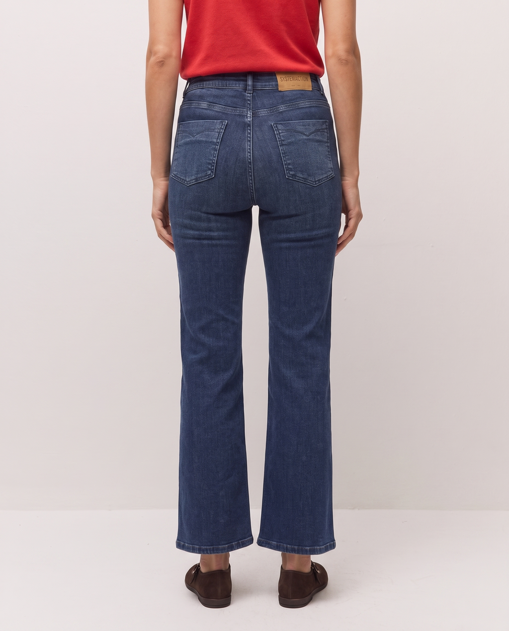 Pantalón denim con bolsillos de vivo