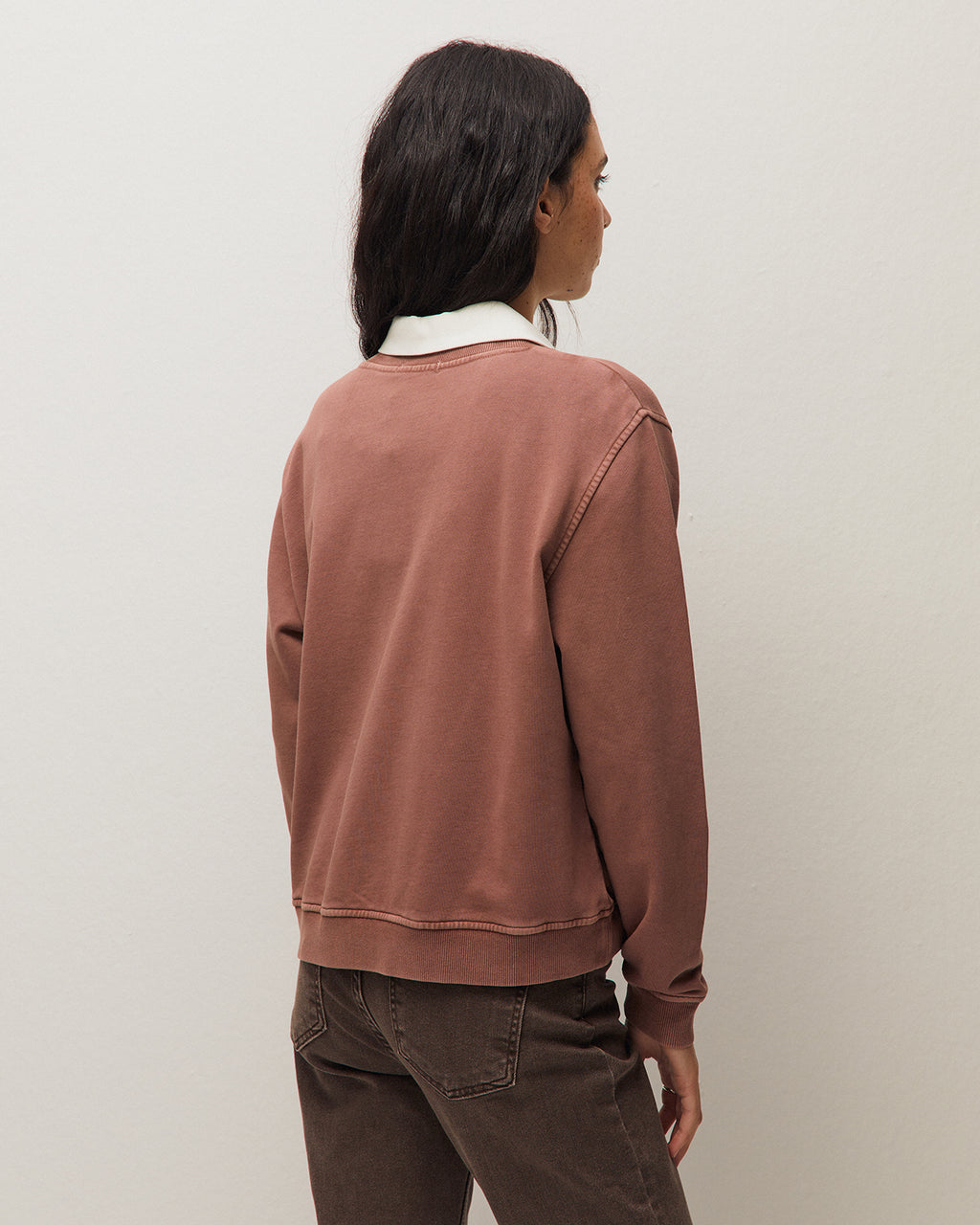 Sudadera cuello redondo con posicional