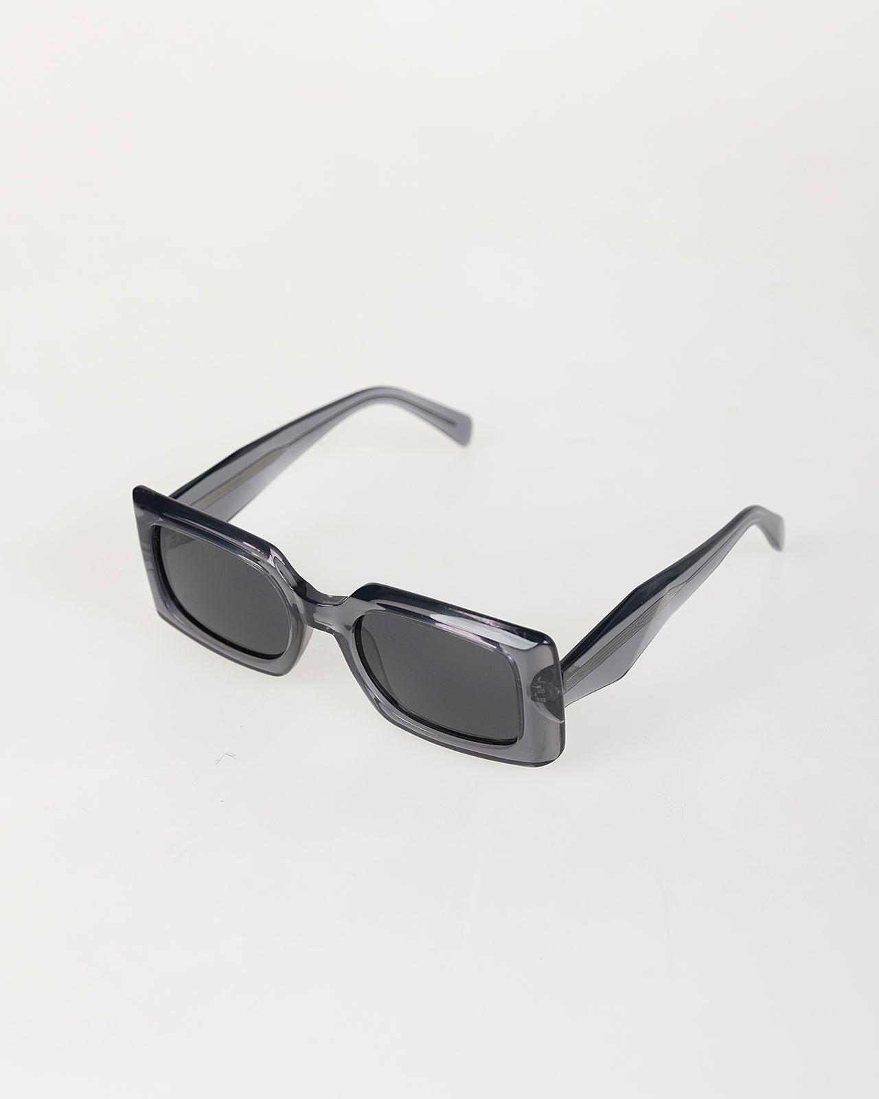 Rectangular sunglasses