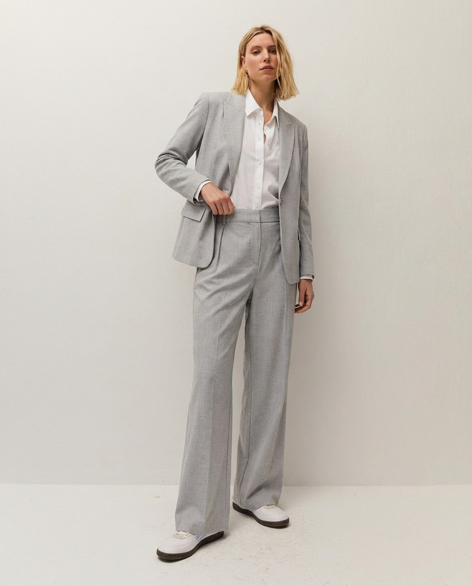 American-style fluid suit