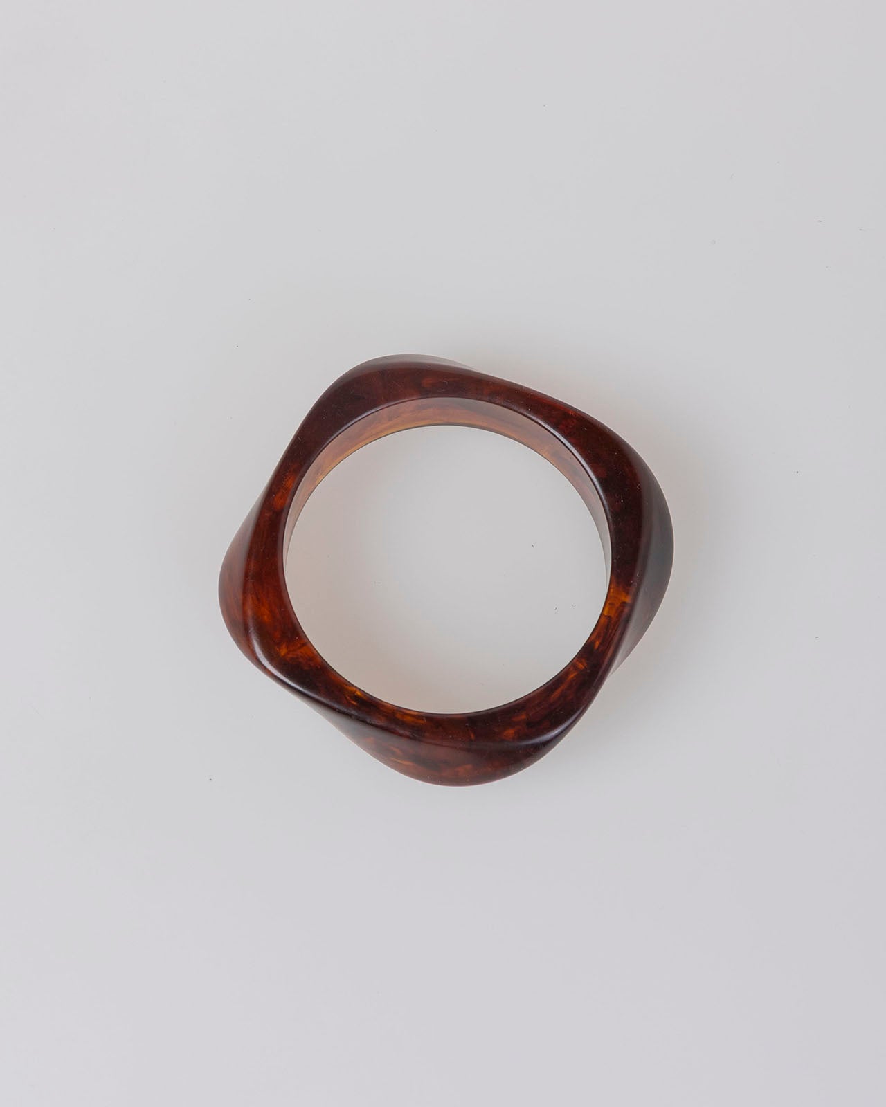 Brazalete rígido