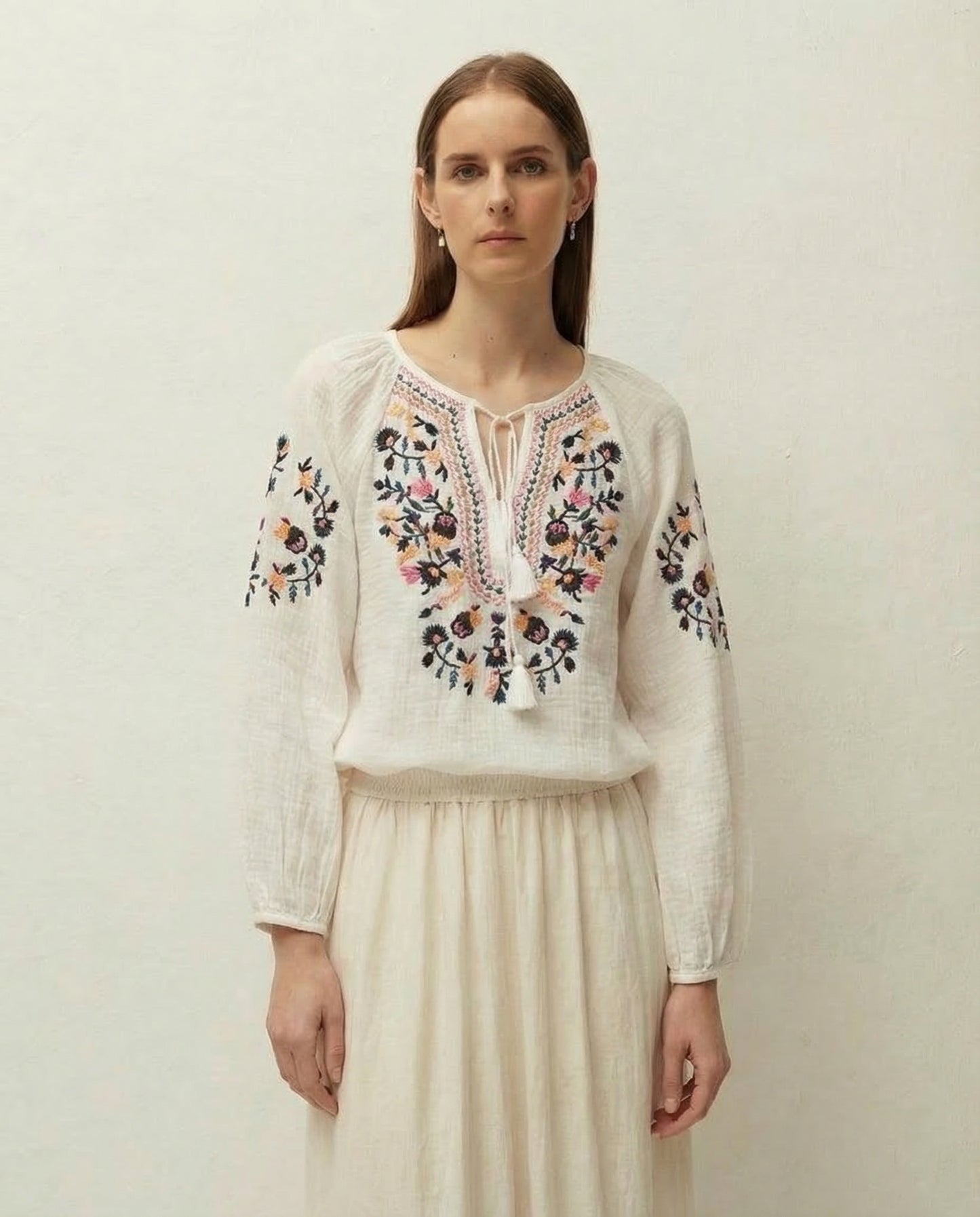 Embroidered mandarin collar shirt