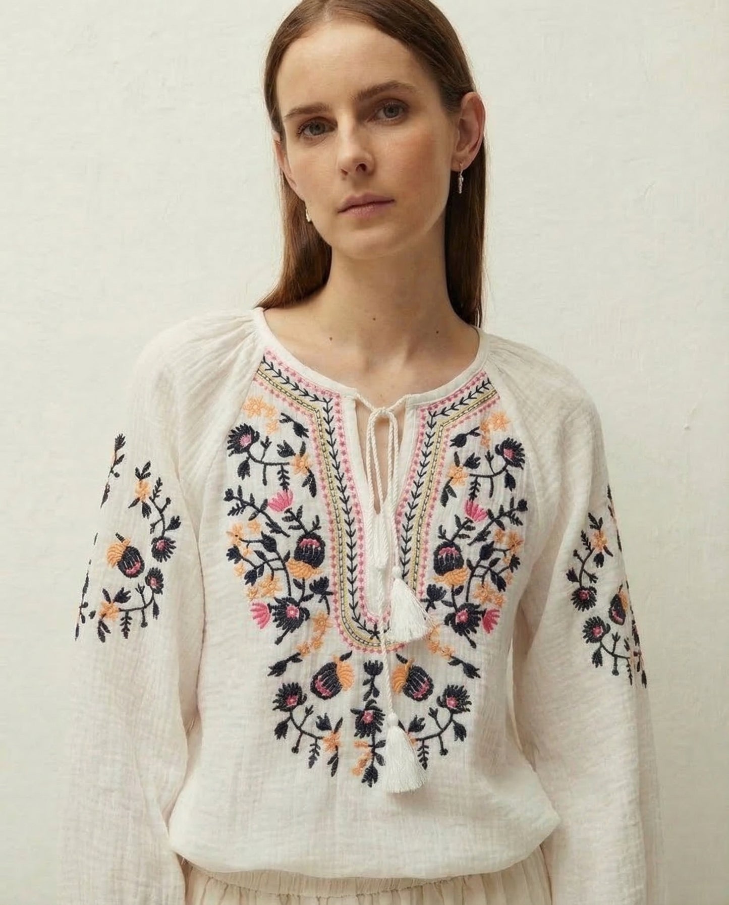Embroidered mandarin collar shirt