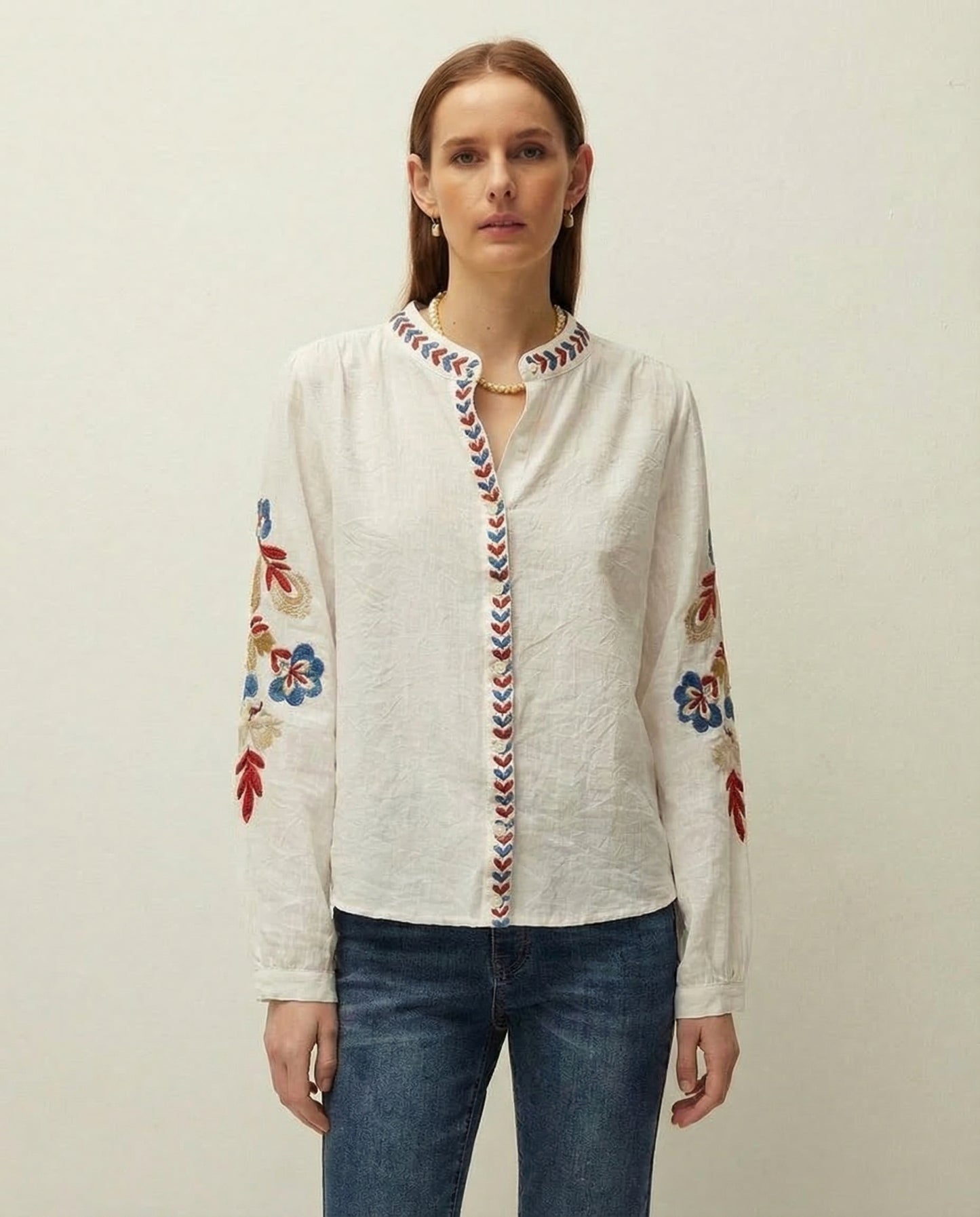 Camisa bordada cuello mao