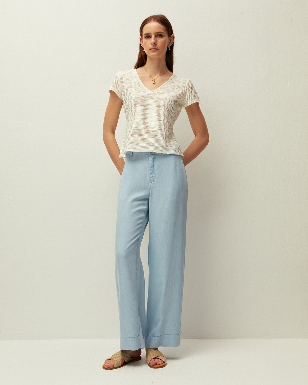 Camiseta estructura con frunce en escote