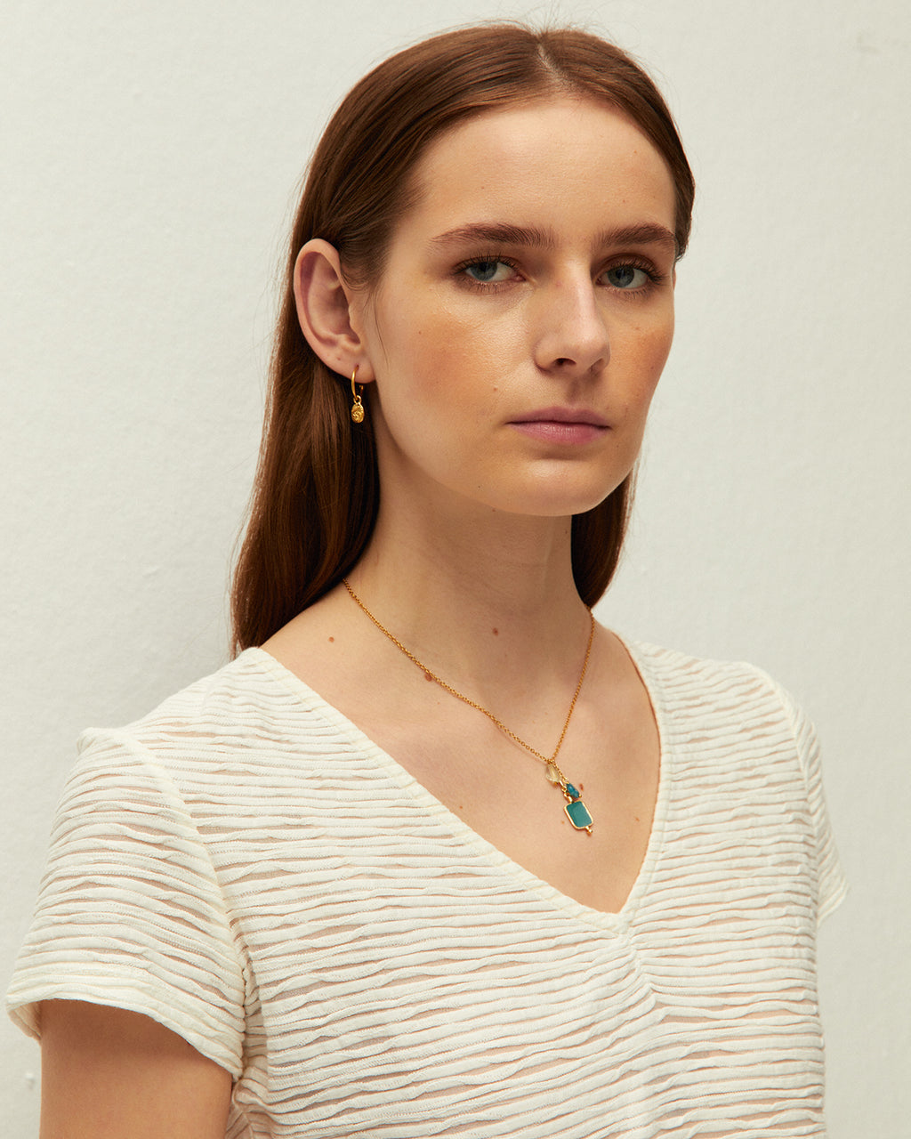 Camiseta estructura con frunce en escote