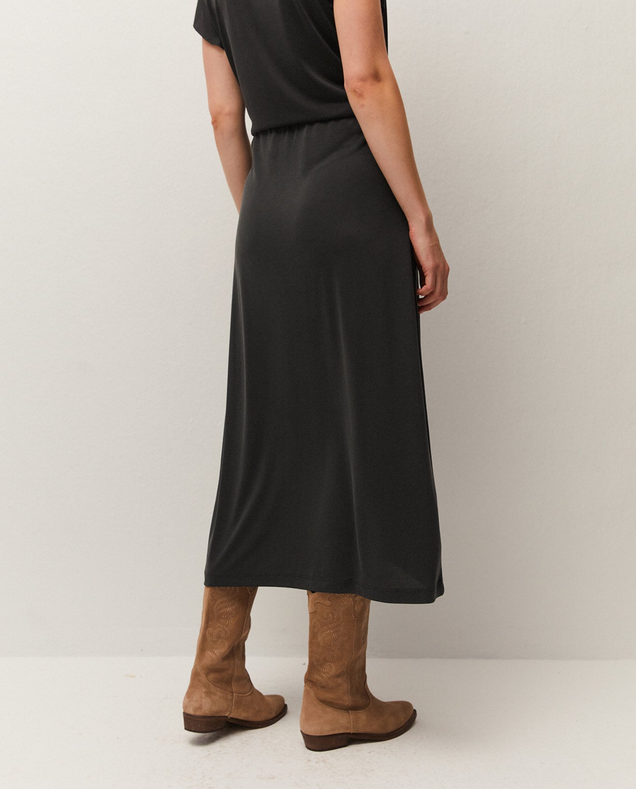 Jupe midi coupée