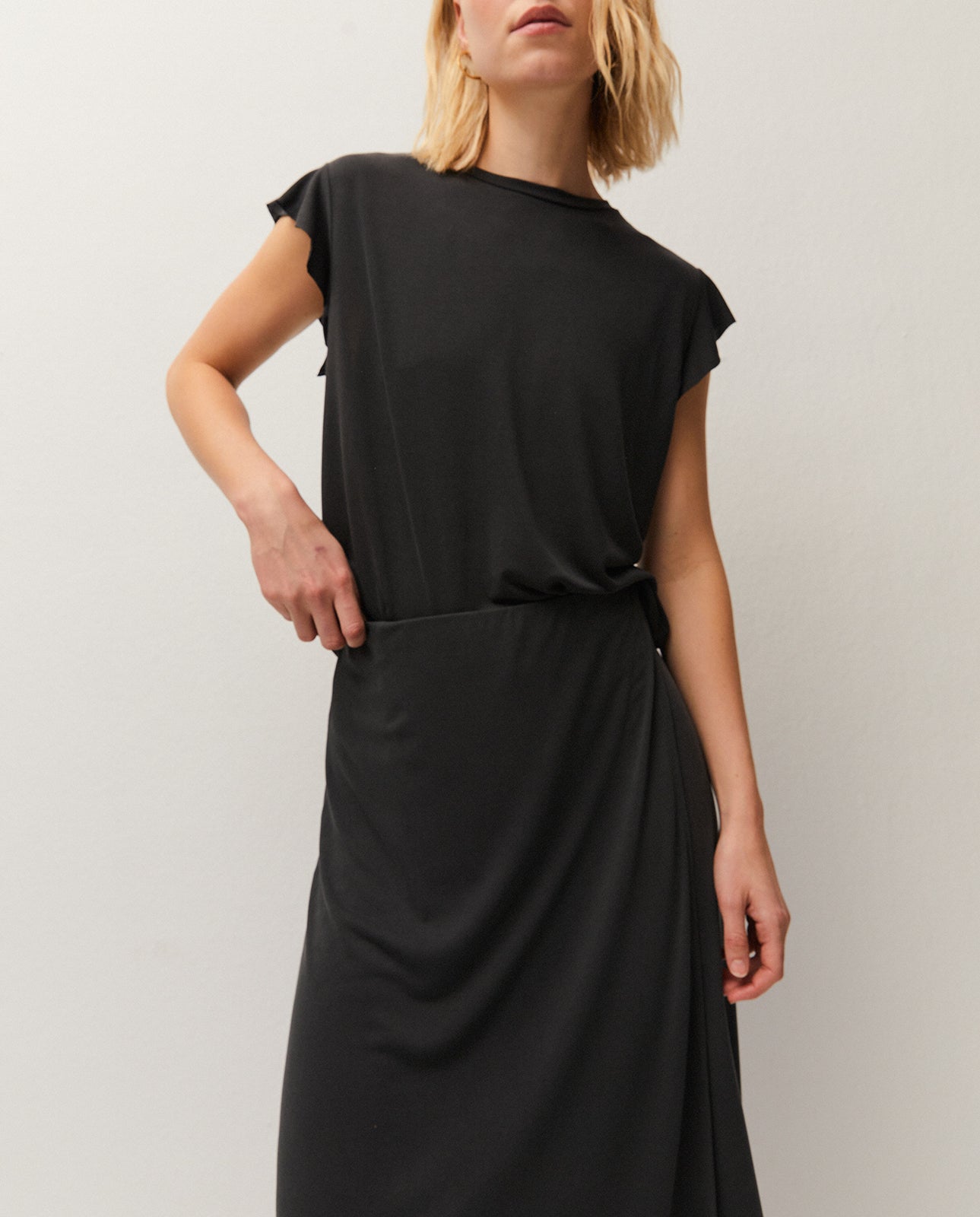 Jupe midi coupée