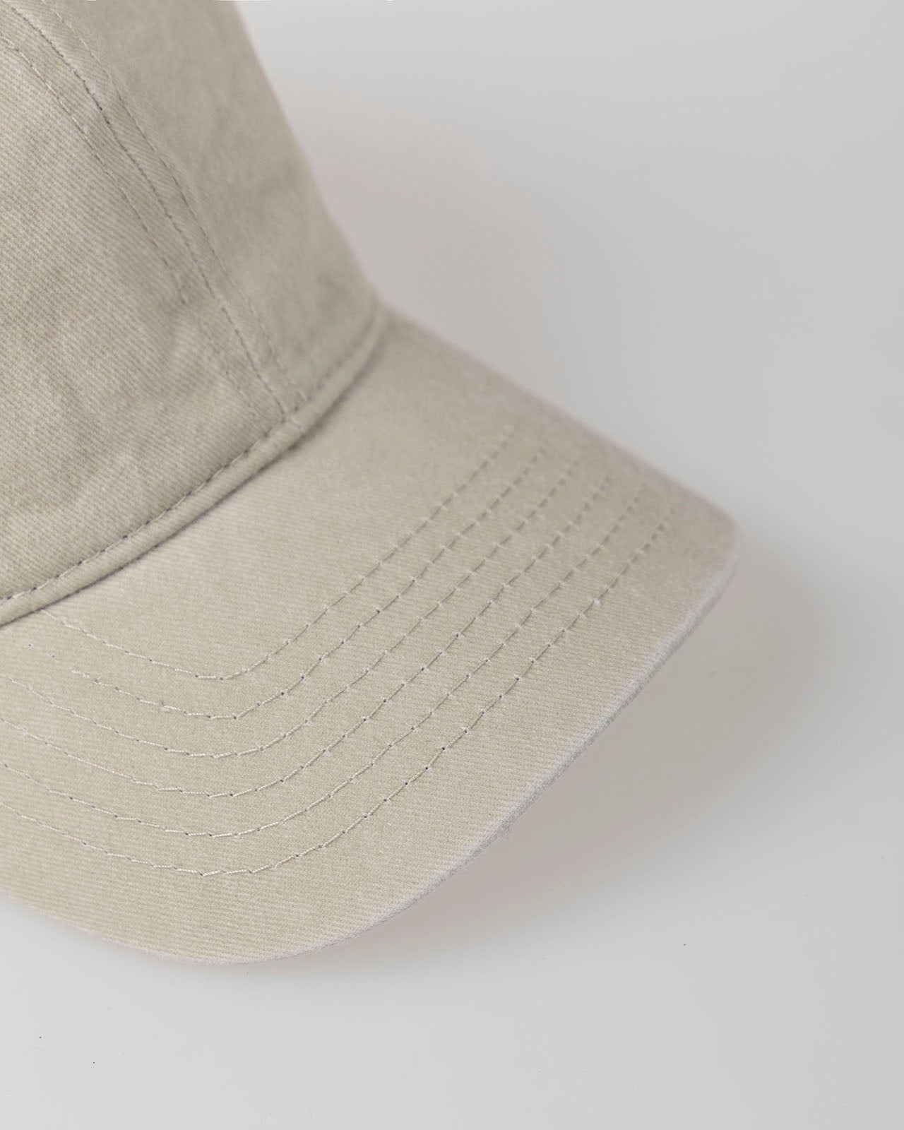 Casquette à effet teinture vieillie