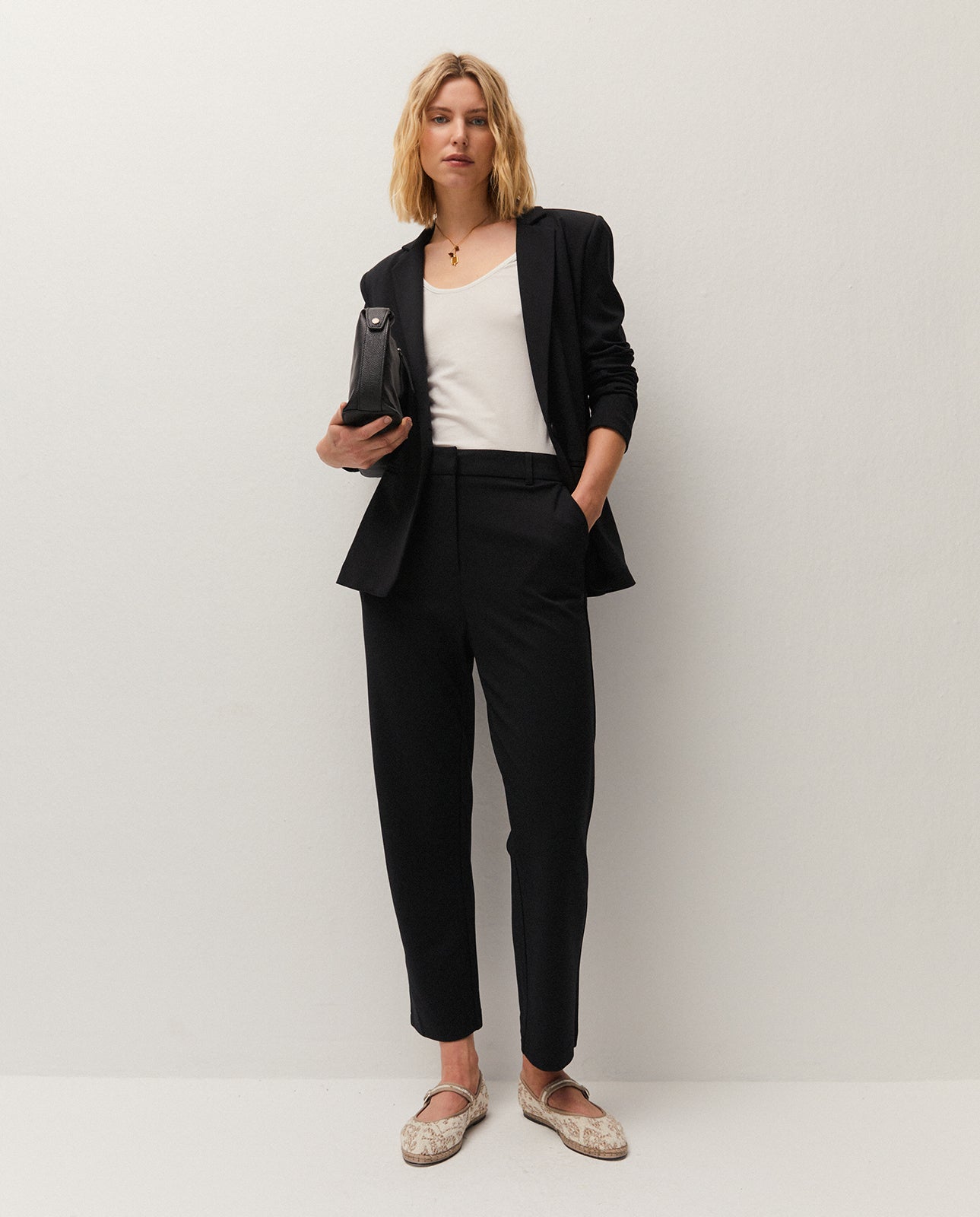 Pantalón traje con pinzas