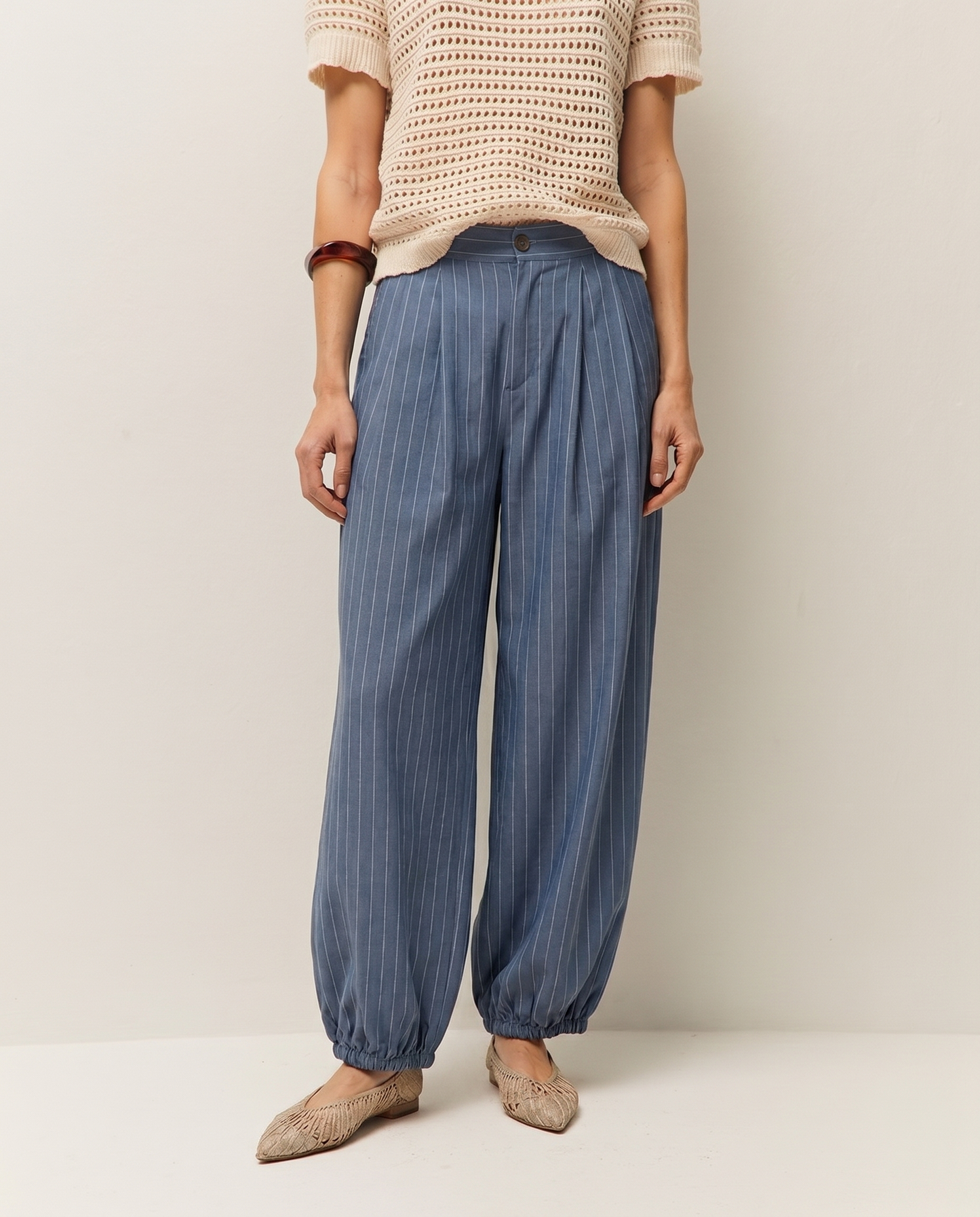 Pantalón fluido raya diplomática