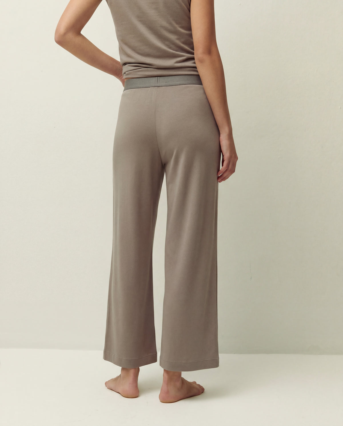 Pantalón topo ancho con goma, vista delantera