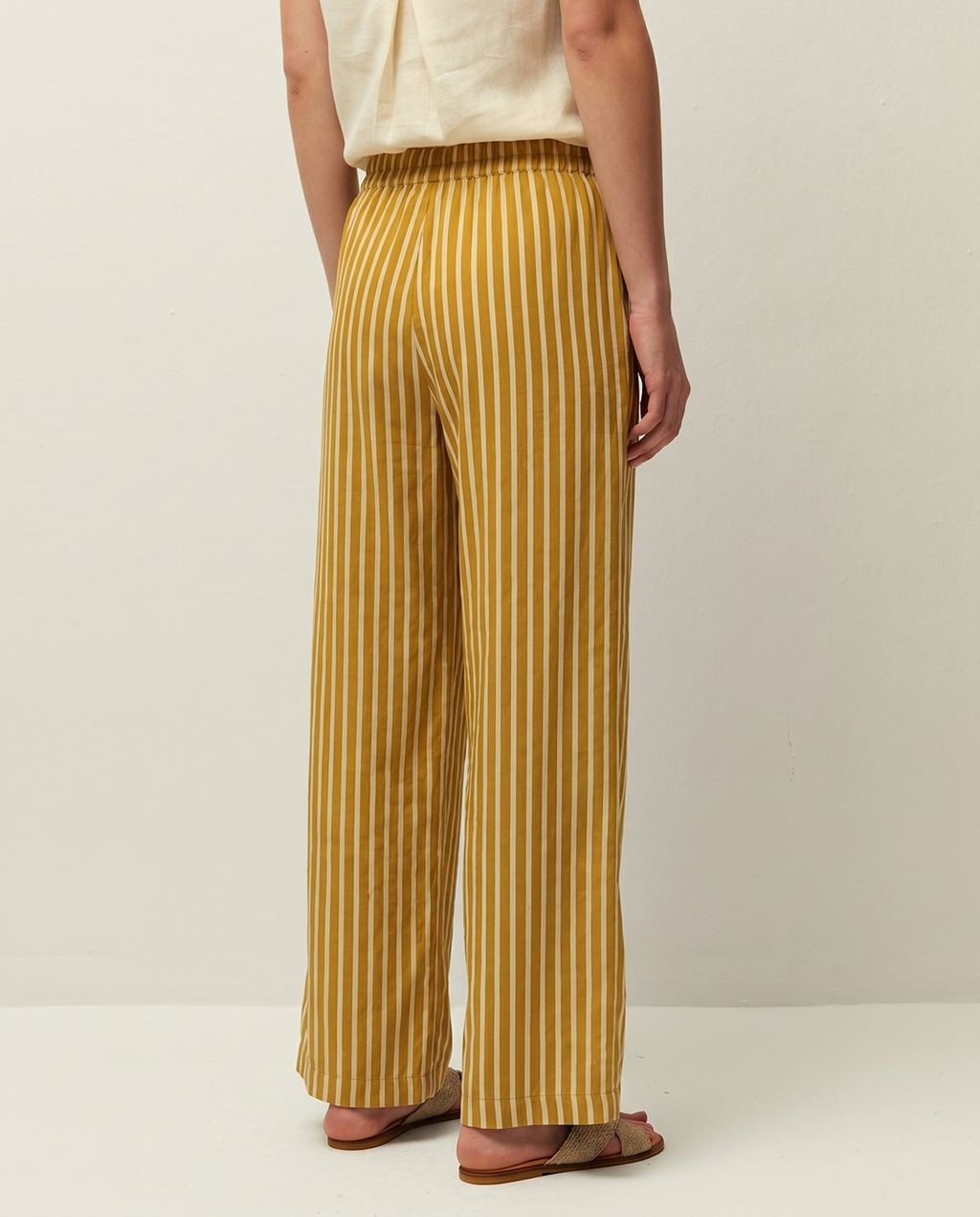 Pantalón barrel rayas con goma