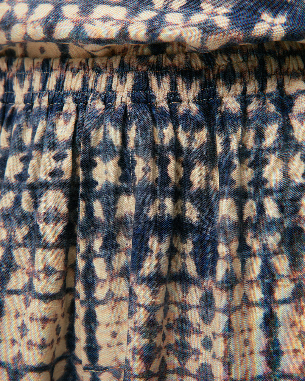 Short estampado tie dye