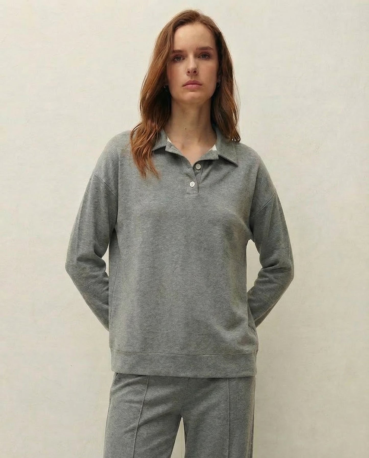 Sweatshirt à col et boutons