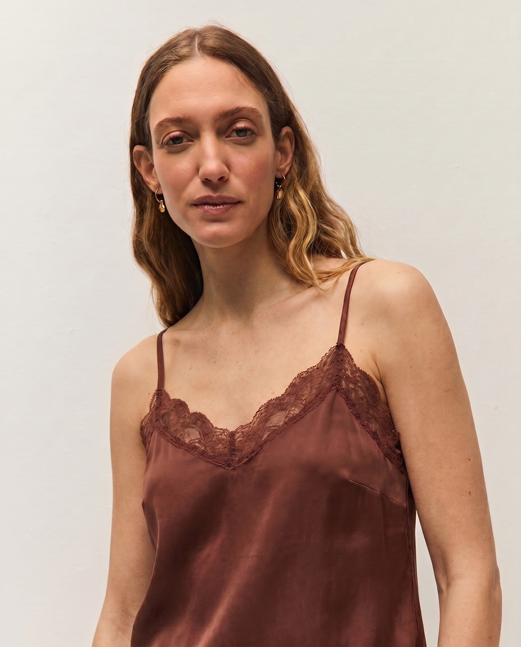 Top asimétrico lace