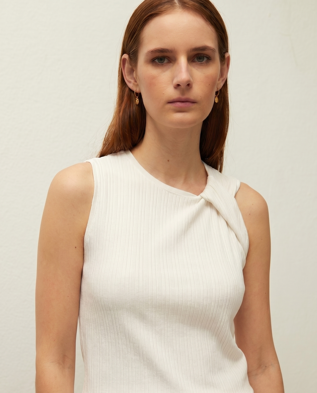 Camiseta nudo