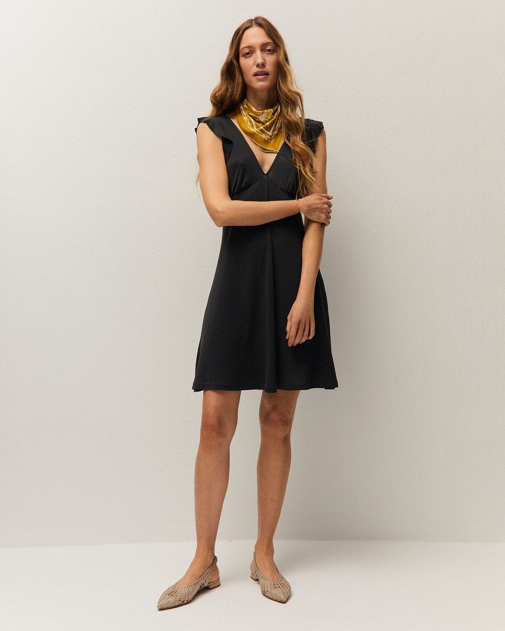 Vestido corto volante