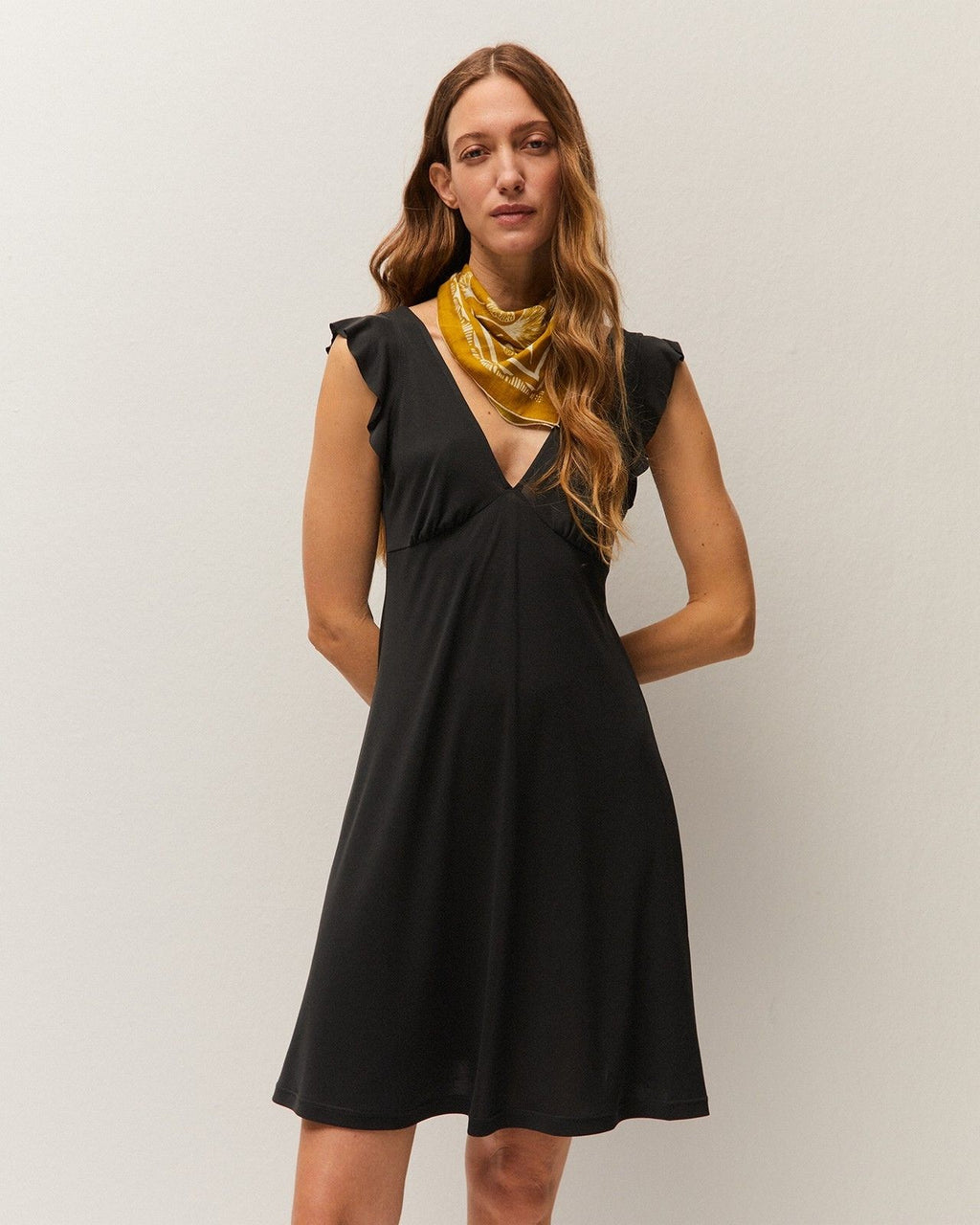 Vestido corto volante