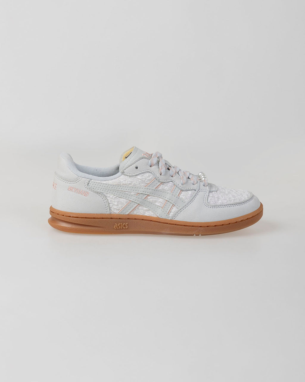 Zapatilla Asics blanca Skyhand OG